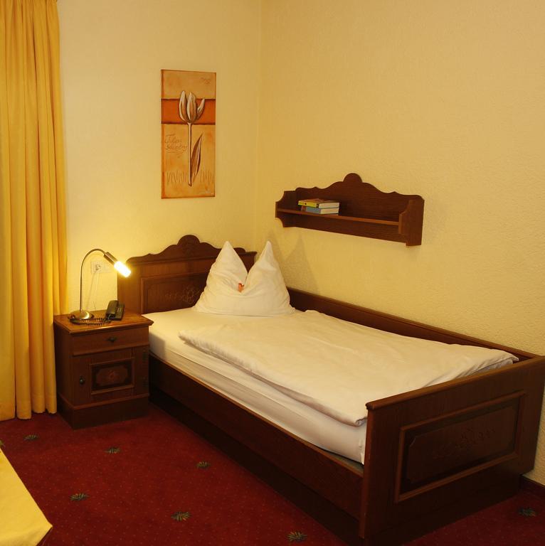 Hotel Waldhaus Eifel Gondorf Zimmer foto